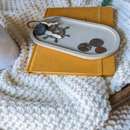 Concrete tray for keys and coins